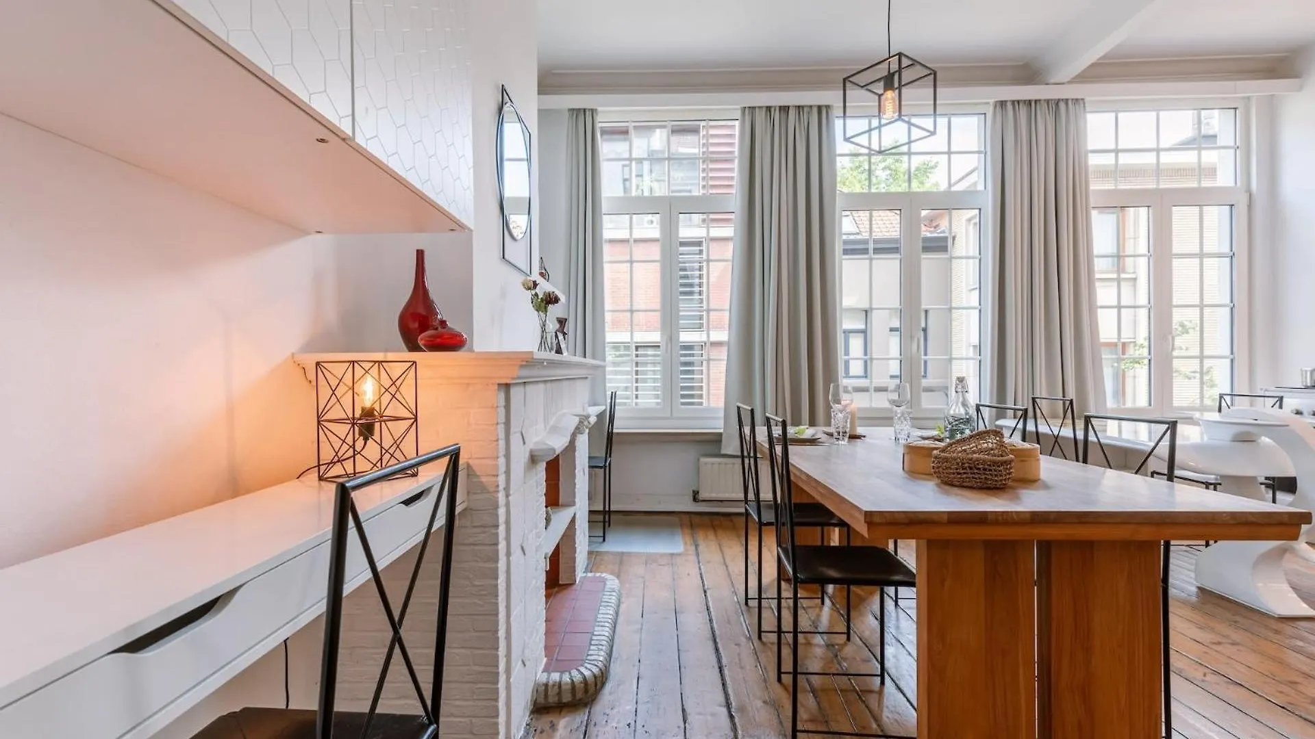 Spacious Apartment In The Heart Of Antwerp