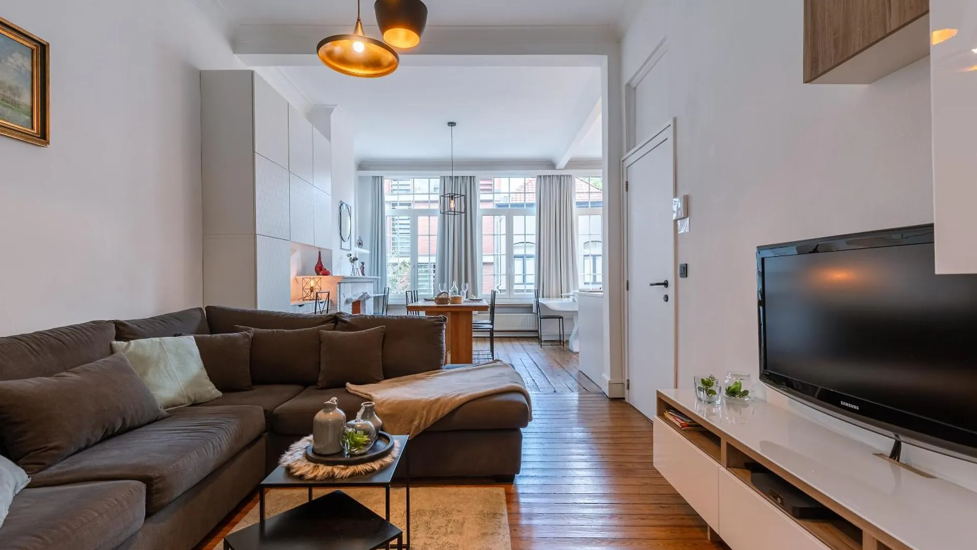 Spacious Apartment In The Heart Of Antwerp Belgium